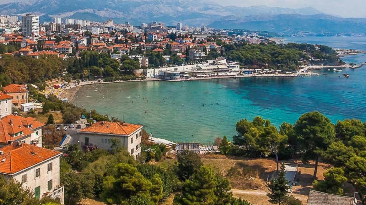 Holiday Home Aspalathos - With Free Parking, Near The Beach, A Few Minutes' Walking Distance To The Unesco Palace Split Zewnętrze zdjęcie